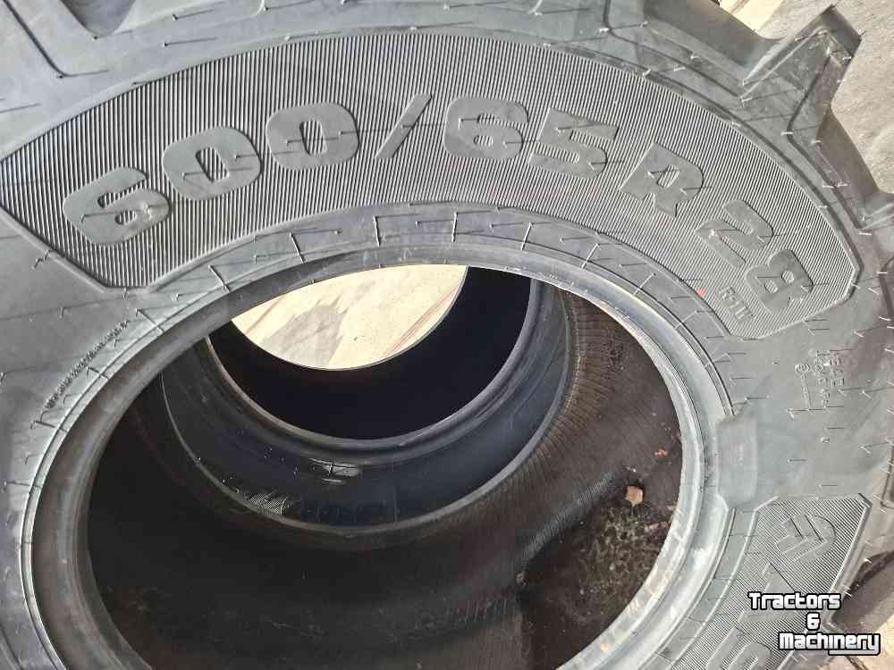 Räder, Reifen, Felgen & Distanzringe Ascenso 600/65R28