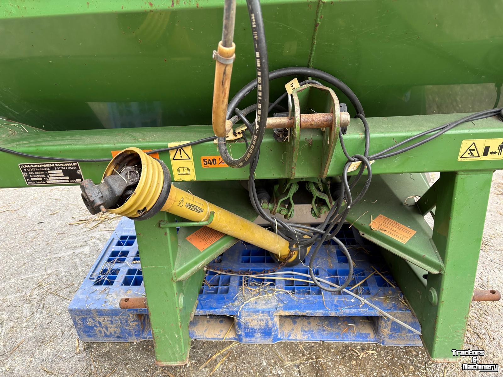 Düngerstreuer Amazone ZA-X Perfect 1402