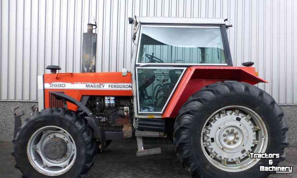 Schlepper / Traktoren Massey Ferguson 2680 4WD