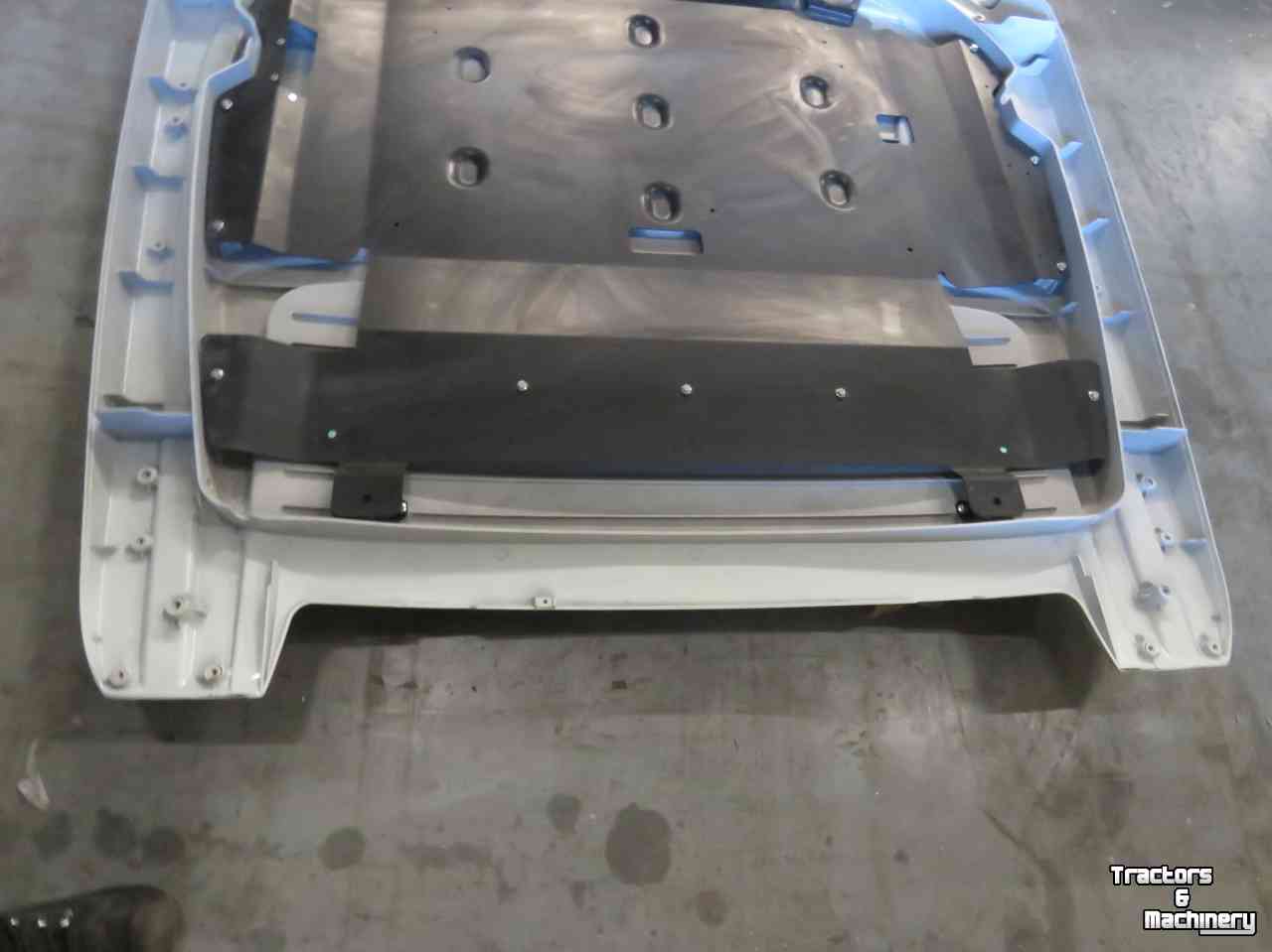 Schlepper / Traktor Steyr Dak voor Steyr Multi parts no:47712008