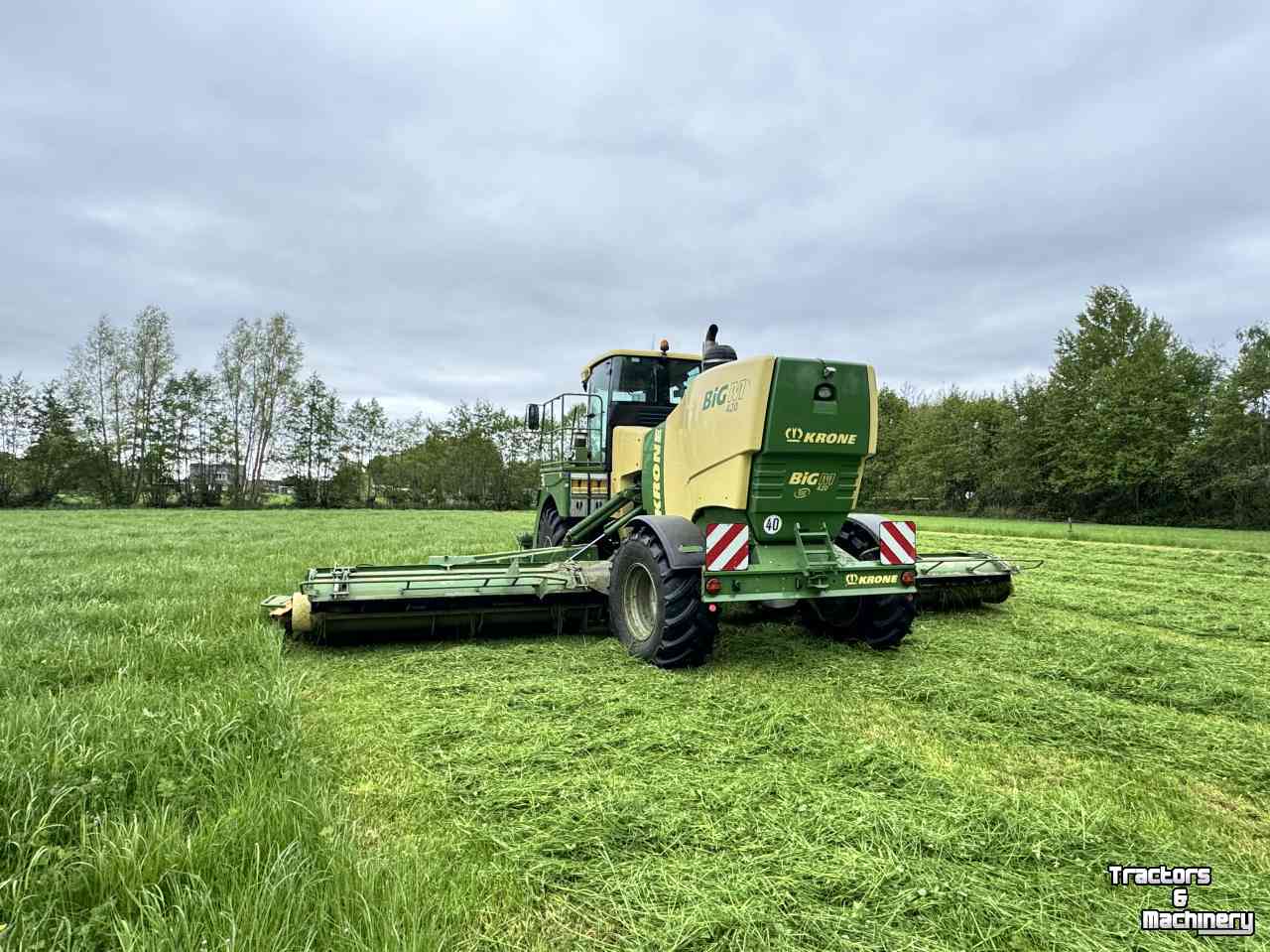 Selbstfahrende Mähwerk Krone Big M 420 CV