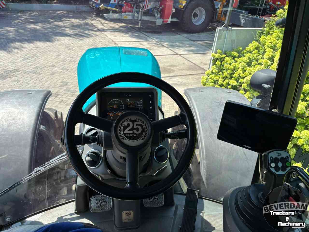 Schlepper / Traktor JCB Fastrac 4220 25 YEARS EDTION