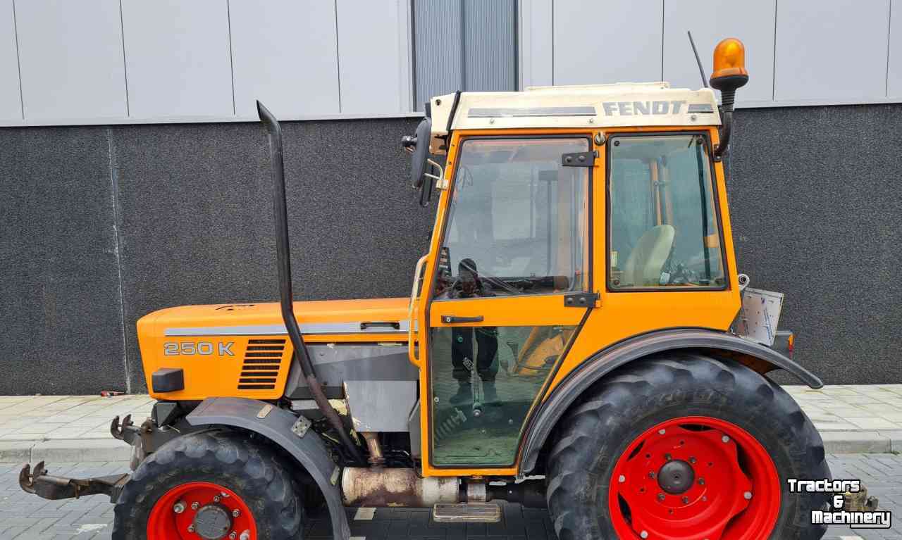 Obst und Weinbau Traktoren Fendt 250 K Compact Tractor