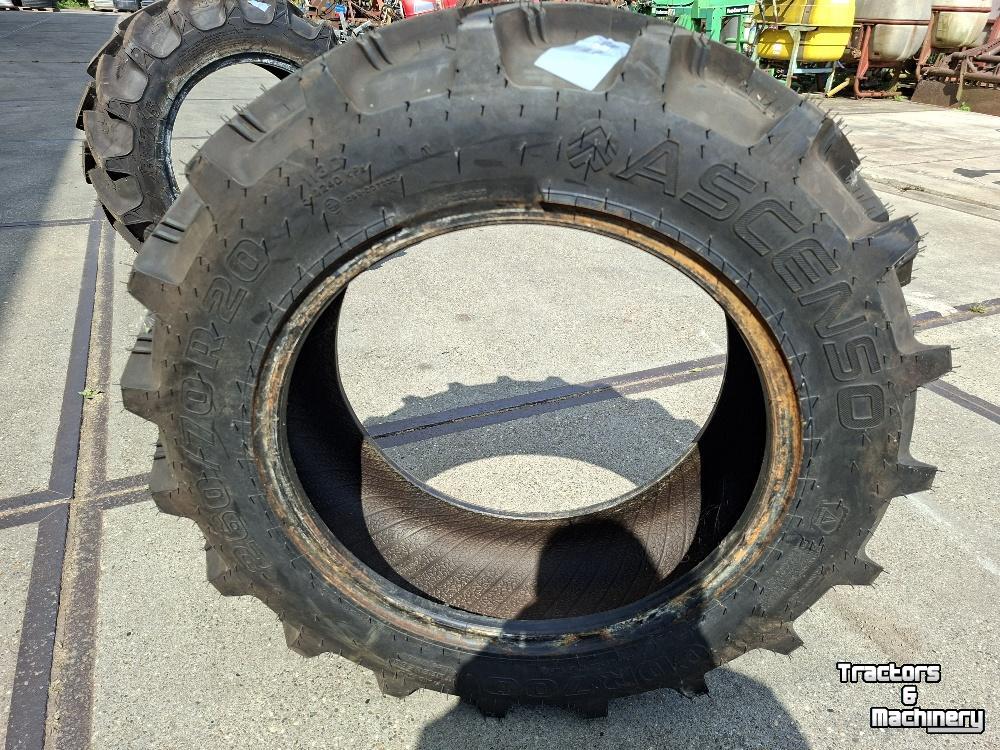 Räder, Reifen, Felgen & Distanzringe Ascenso  BAND 260/70R20[1]