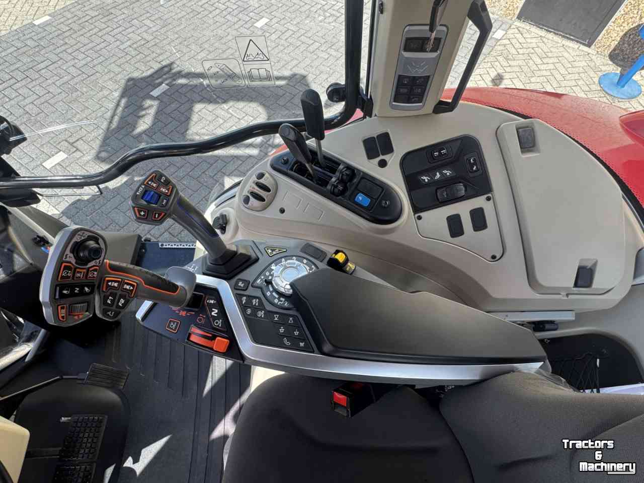 Schlepper / Traktor Massey Ferguson 5S145 EFFICIENT, DYNA 6, Stage V vol geveerd voorlader FL4220,  467 uren!!