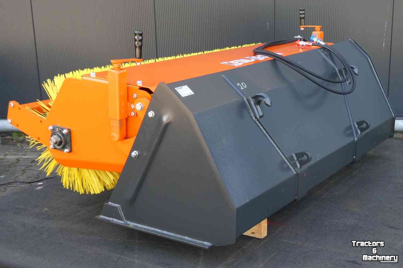 Kehrmaschine Hofstede Bakveegmachine frontlader shovel bak veegmachine compact