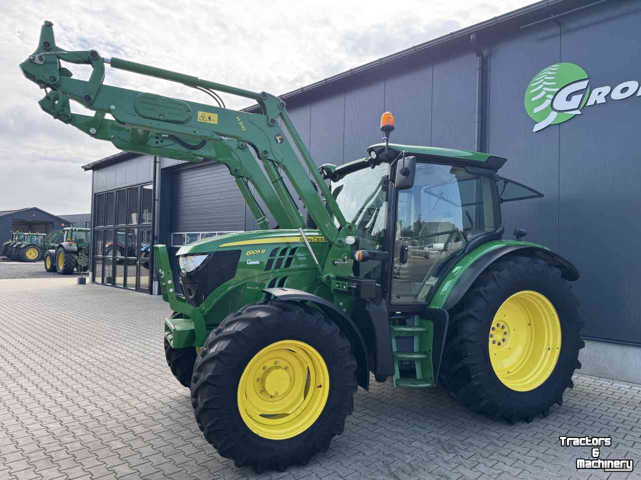 Schlepper / Traktor John Deere 6105R