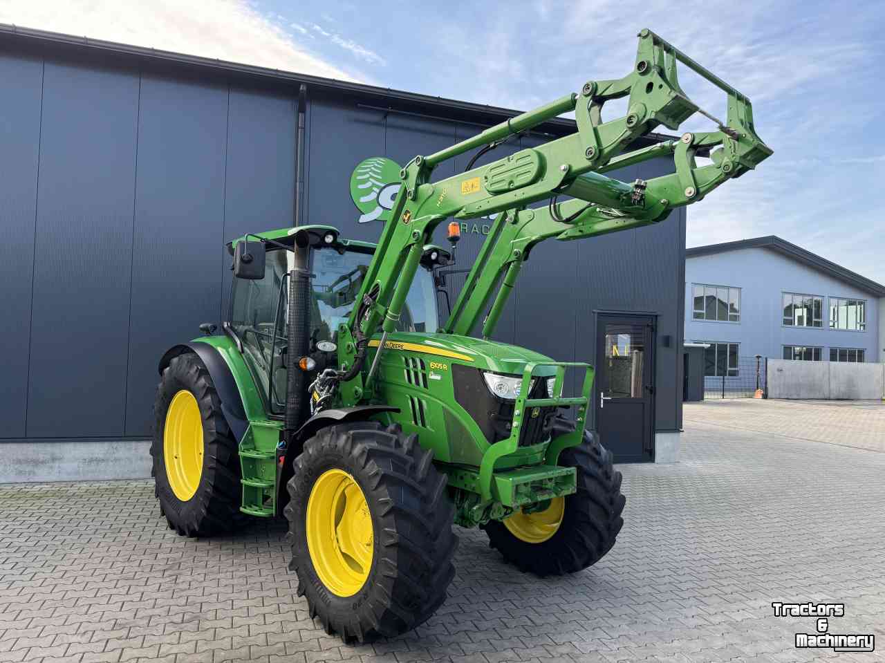 Schlepper / Traktor John Deere 6105R