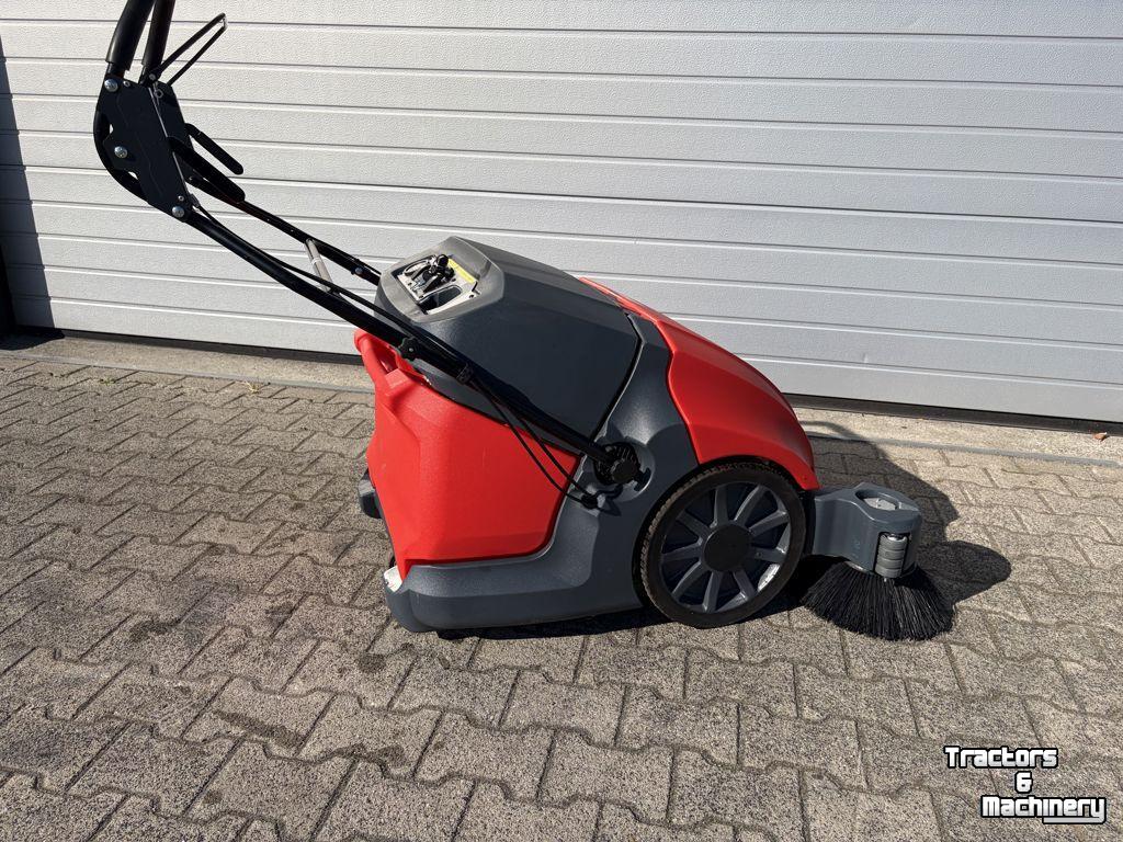 Kehr- und Kehrsaugmaschinen Meclean Meclean buster 950E PRO  (DEMO) 2024