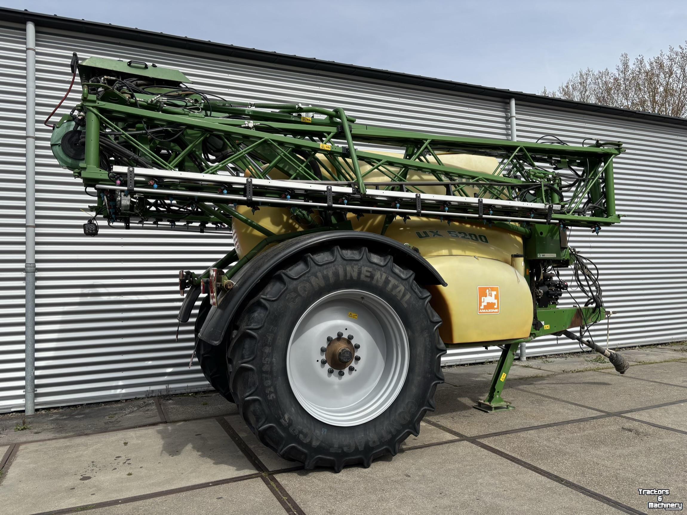 Feldspritze Amazone UX5200