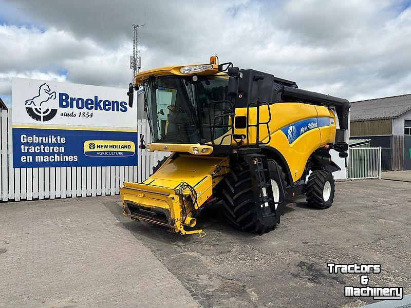 Mähdrescher New Holland CX 820