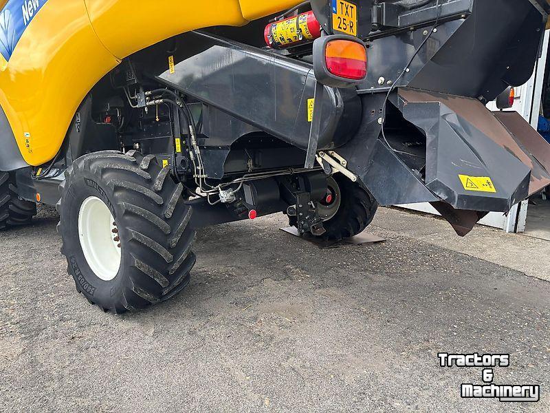 Mähdrescher New Holland CX 820