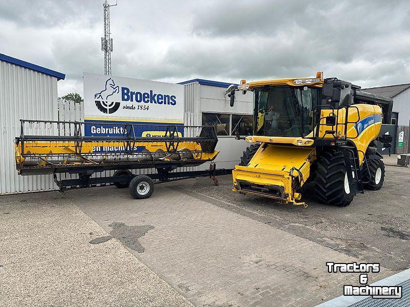 Mähdrescher New Holland CX 820