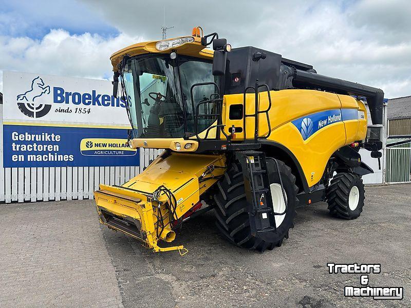 Mähdrescher New Holland CX 820