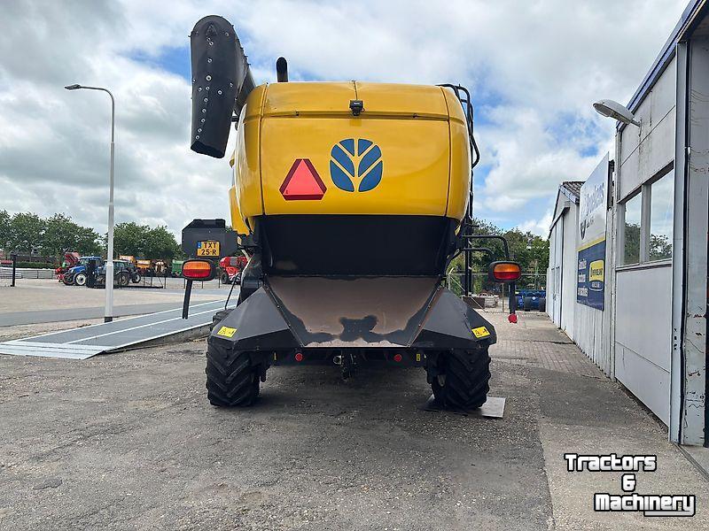 Mähdrescher New Holland CX 820