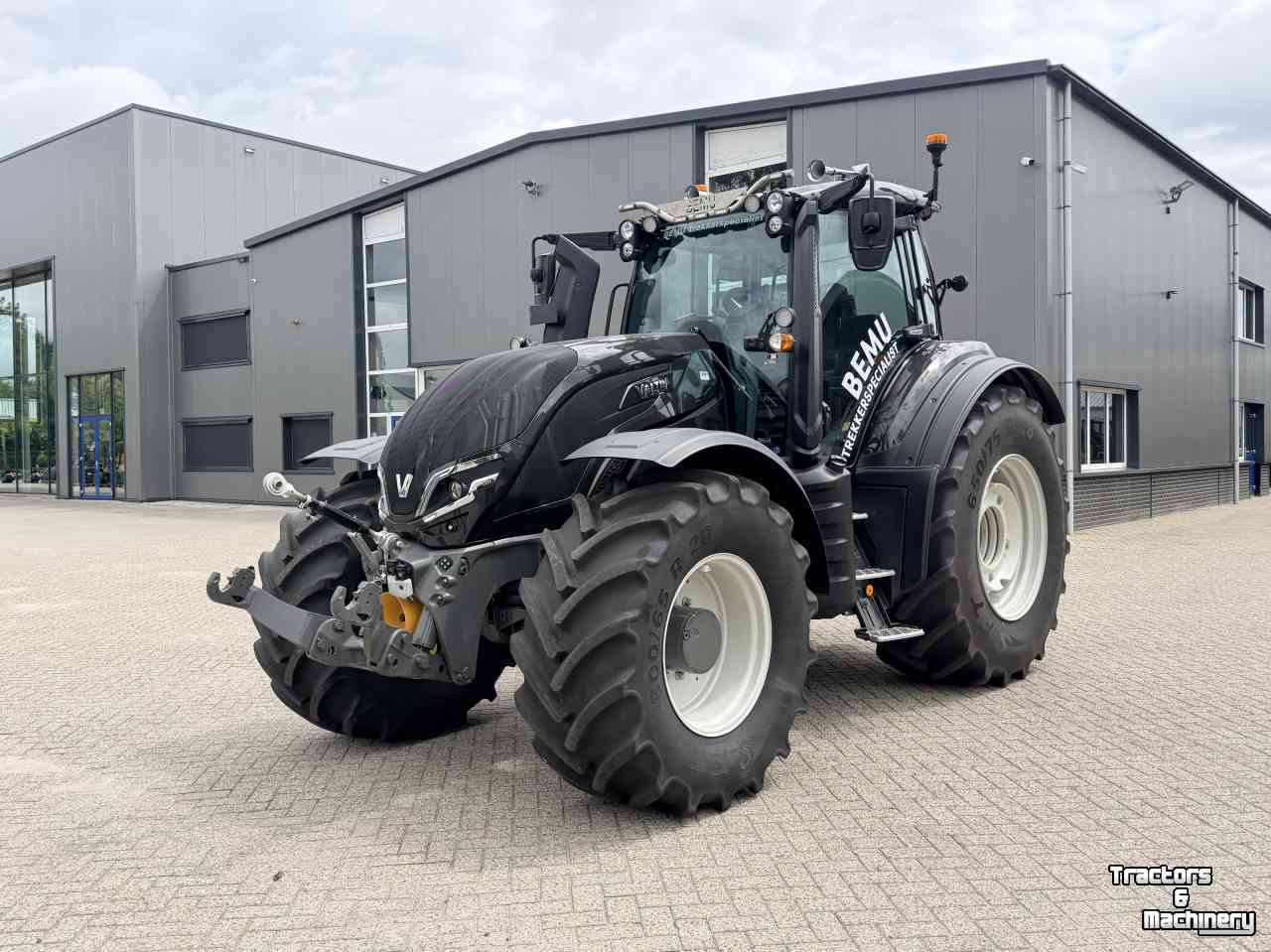 Schlepper / Traktor Valtra T235 Direct Smart Touch