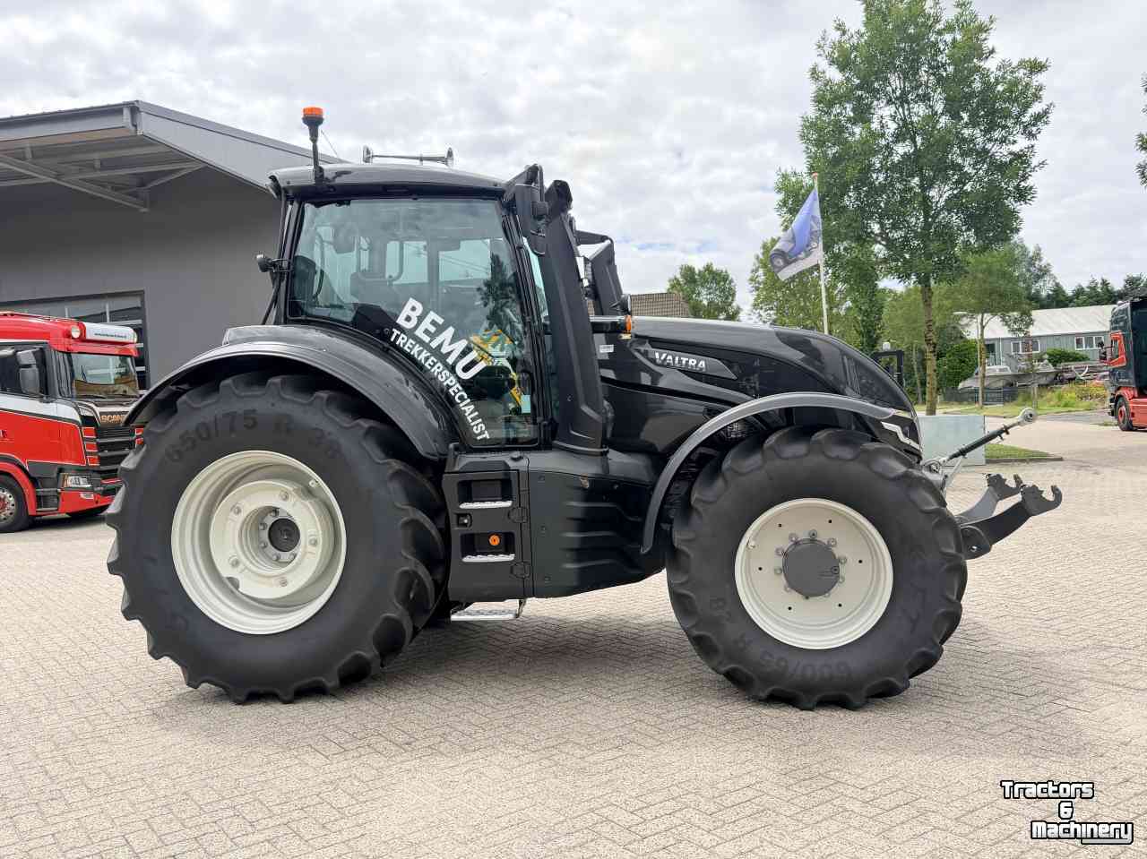 Schlepper / Traktor Valtra T235 Direct Smart Touch