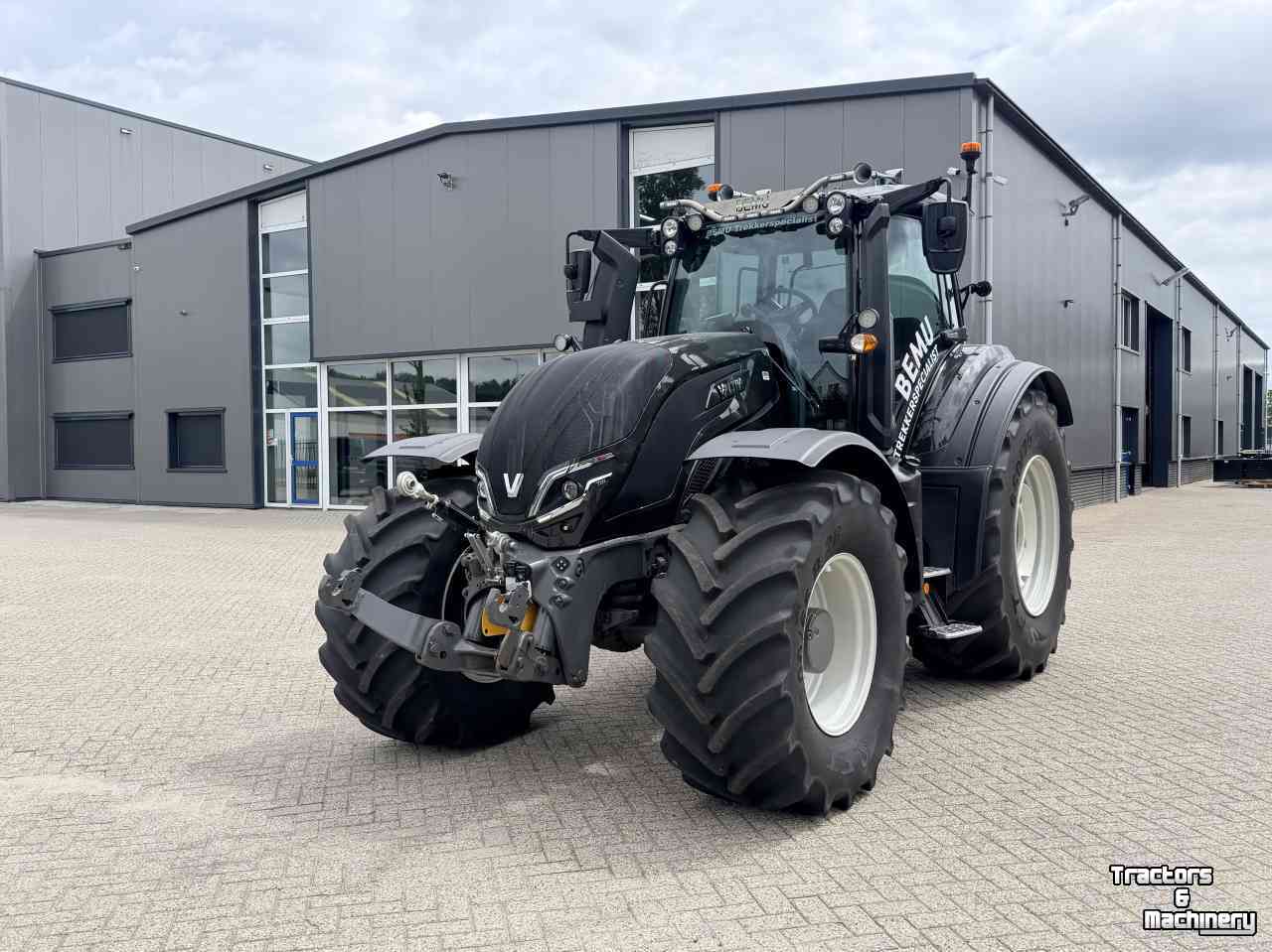 Schlepper / Traktor Valtra T235 Direct Smart Touch