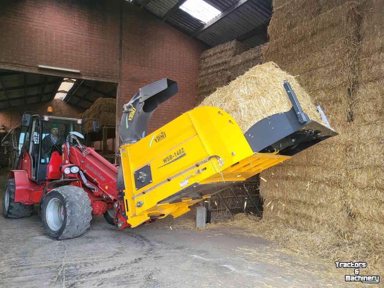 Strohverteiler für Liegeboxen VDMJ Stroblazer voor mini shovel VDMJ Machinery - WSB 140