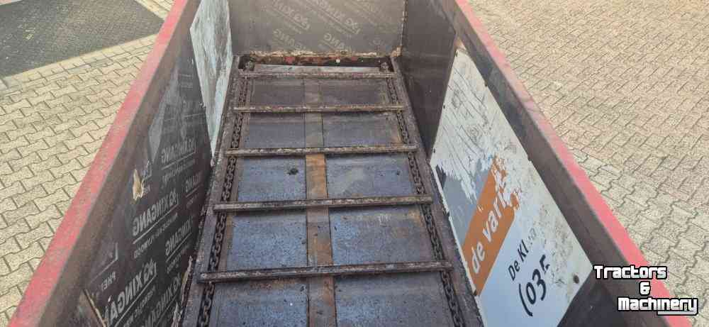 Stalldungstreuer  Compoststrooier voor fruitteelt