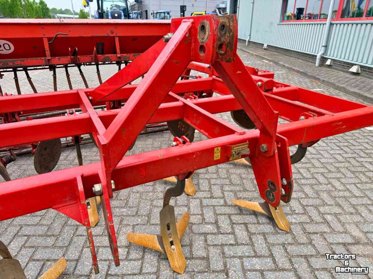 Grubber Knoche SG-M730 S Cultivator + Saxonia Zaaier