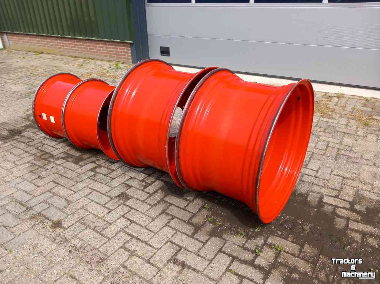 Räder, Reifen, Felgen & Distanzringe Fendt velgenset 18x28 en 23x38
