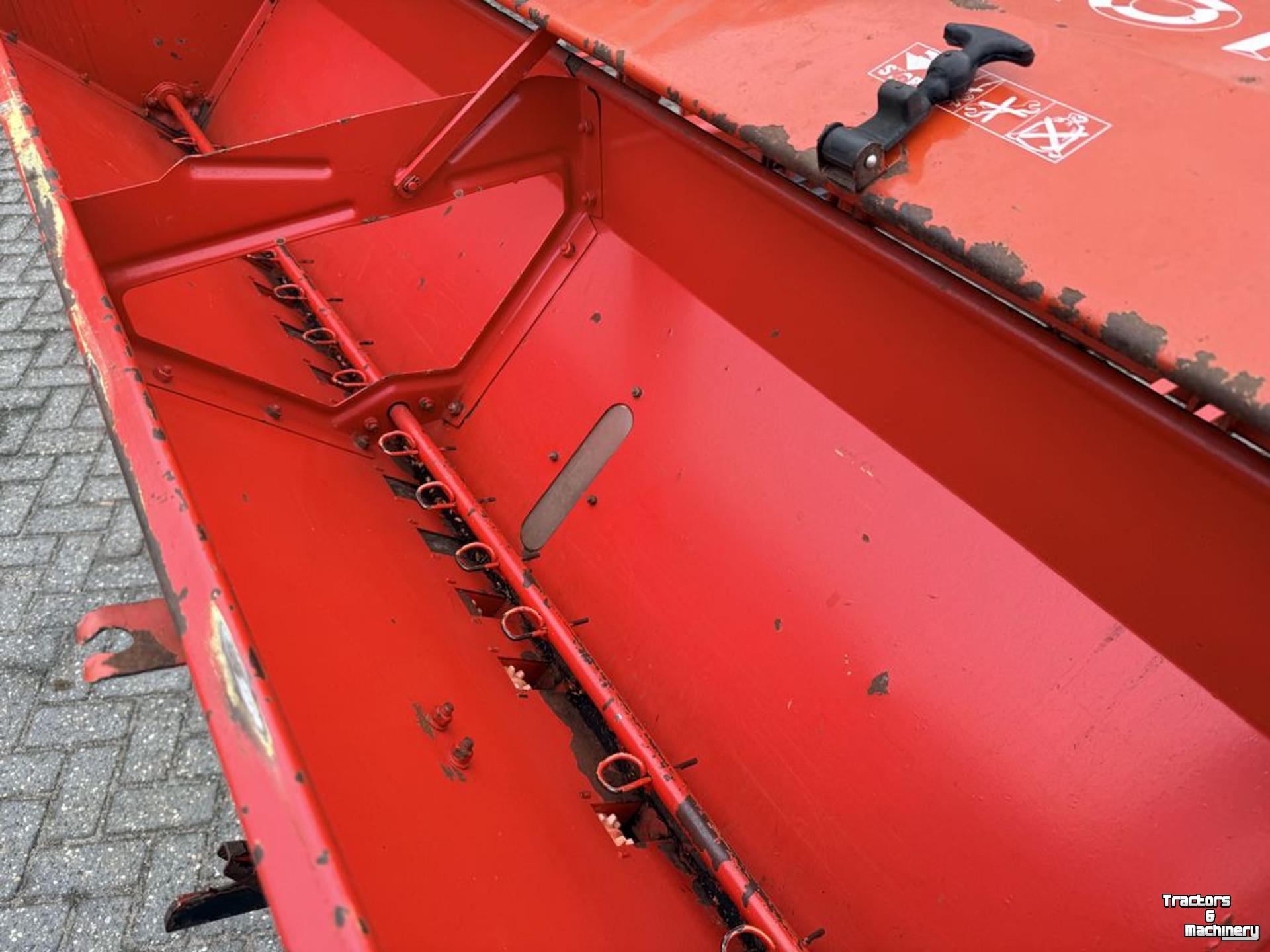 Grubber Knoche SG- M730 S Cultivator + Saxonia Zaaier