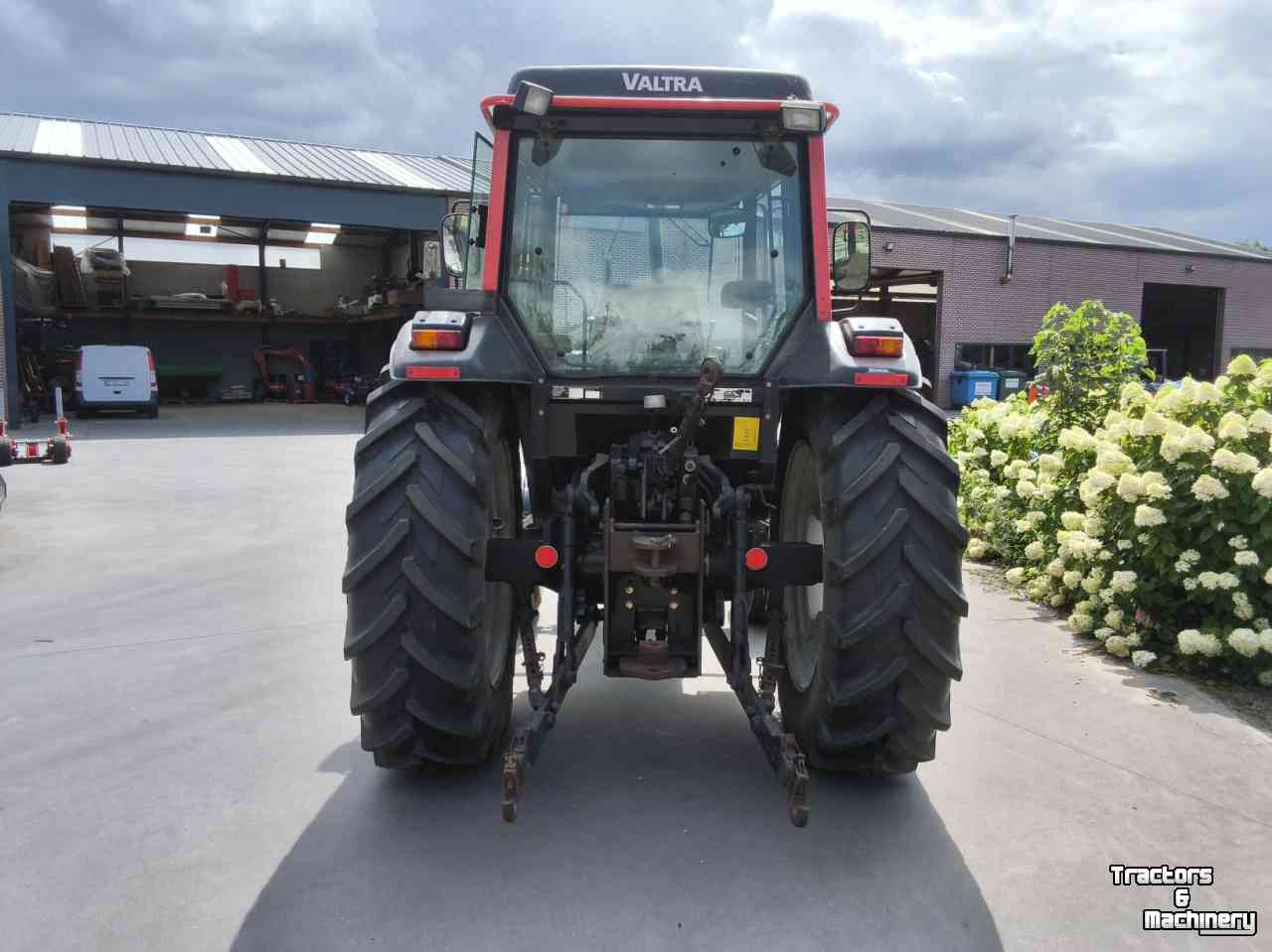 Schlepper / Traktor Valtra 800