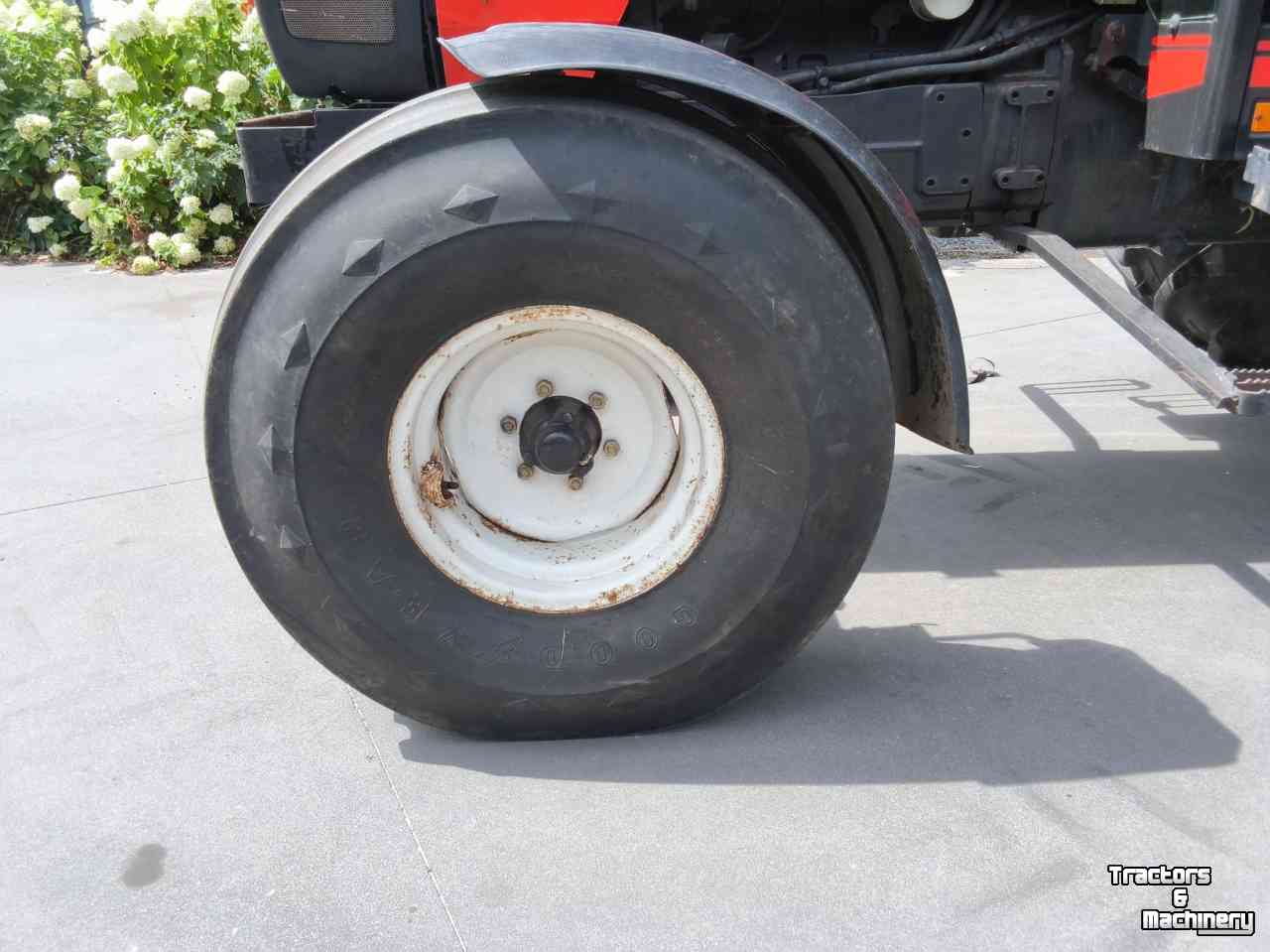 Schlepper / Traktor Valtra 800