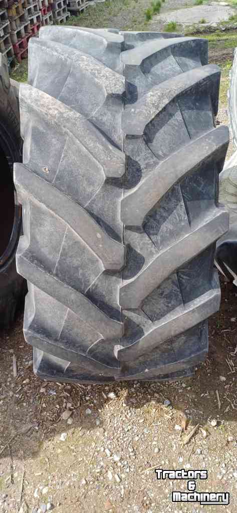 Räder, Reifen, Felgen & Distanzringe Trelleborg 540/65R24 TM800