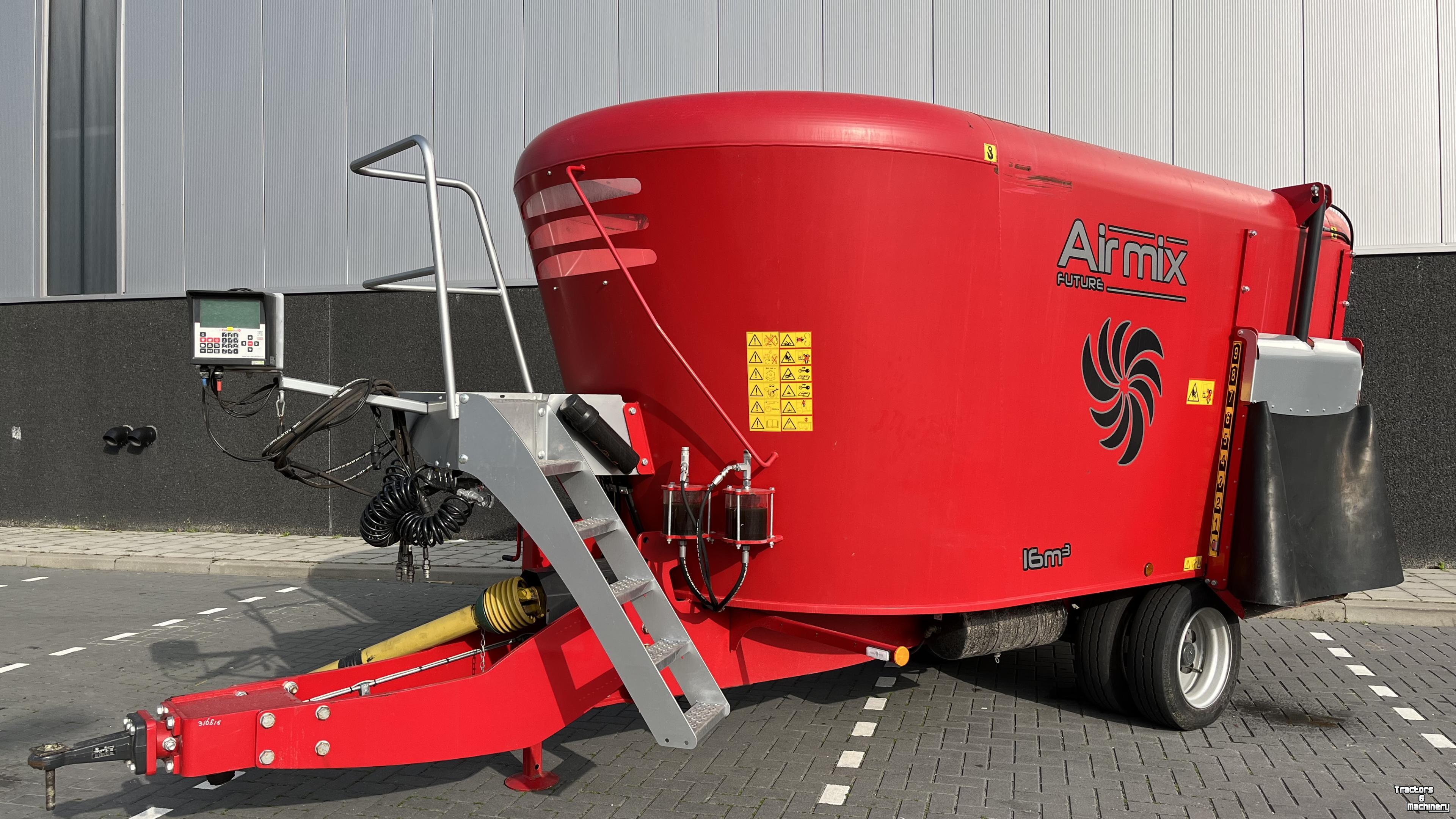 Futtermischwagen Vertikal Airmix 16-197/230