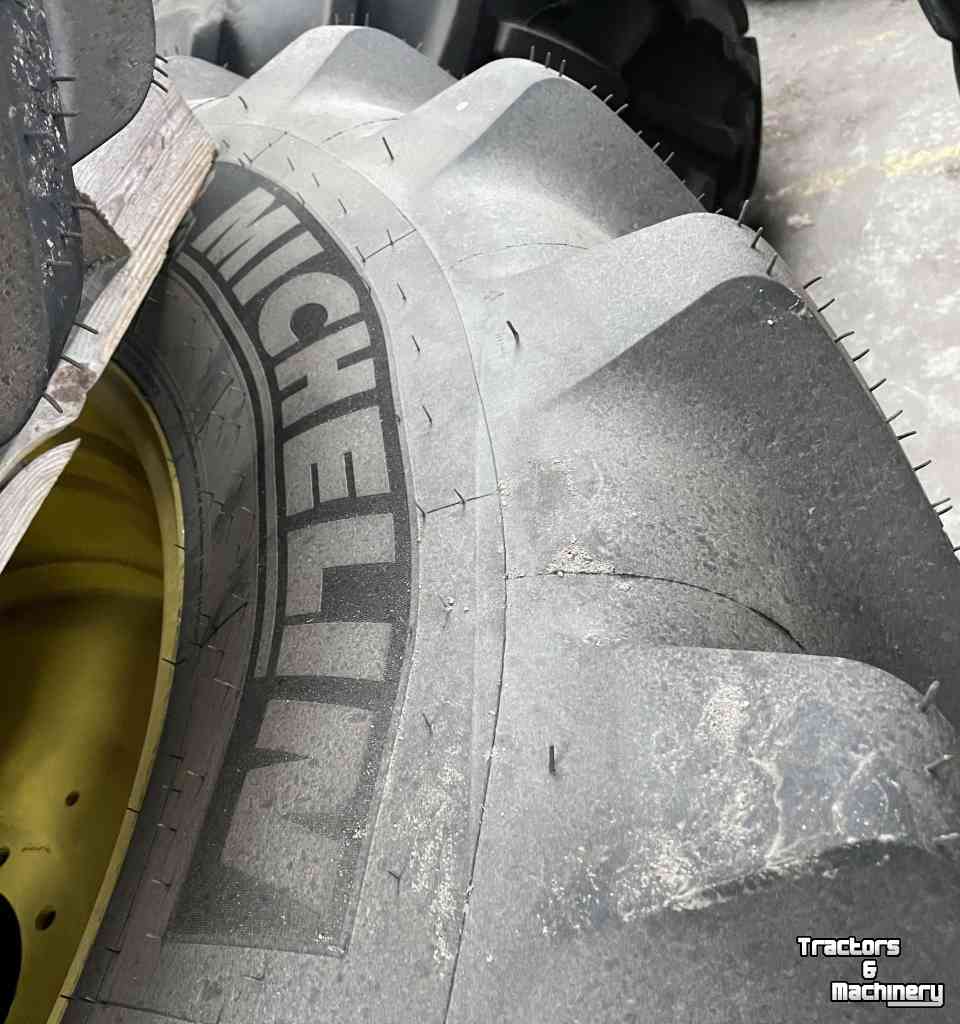 Räder, Reifen, Felgen & Distanzringe Michelin Multibib 600/65R38 + 480/65R28
