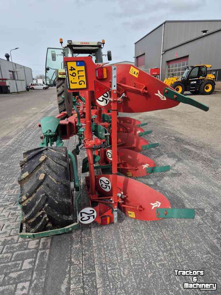 Pflüge Kverneland 3300S