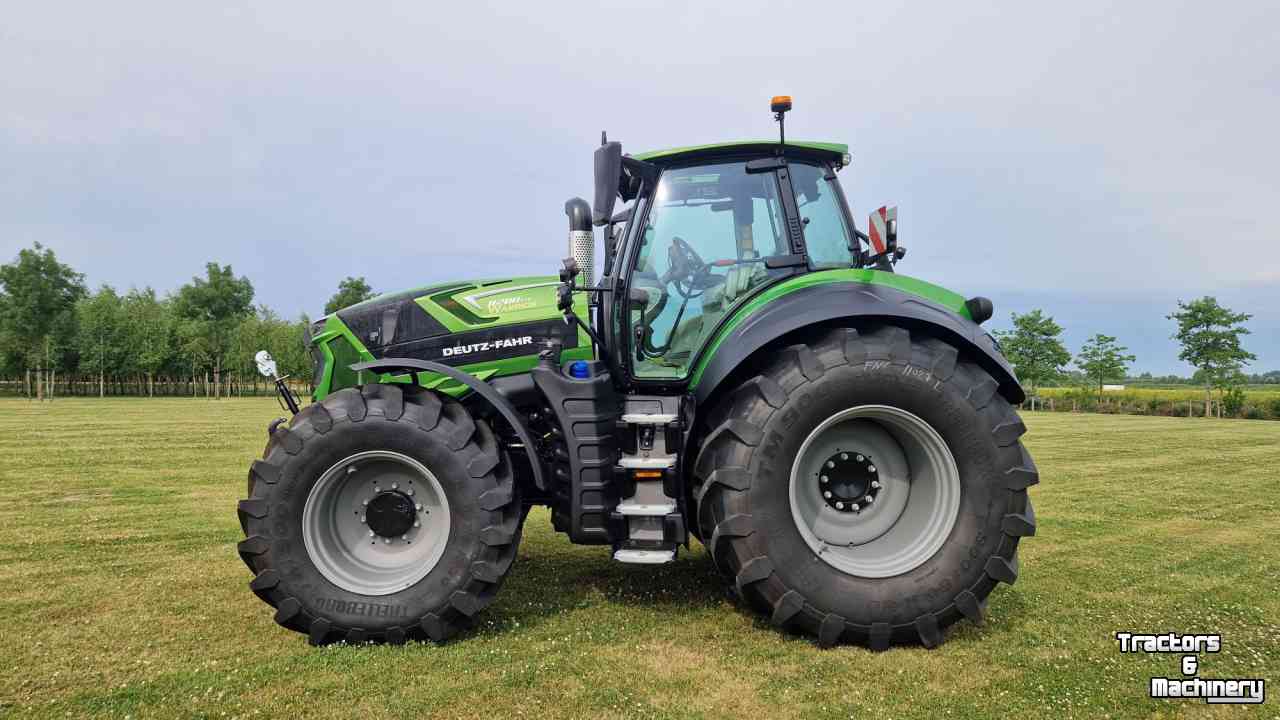 Schlepper / Traktor Deutz-Fahr Agrotron 8280 ttv