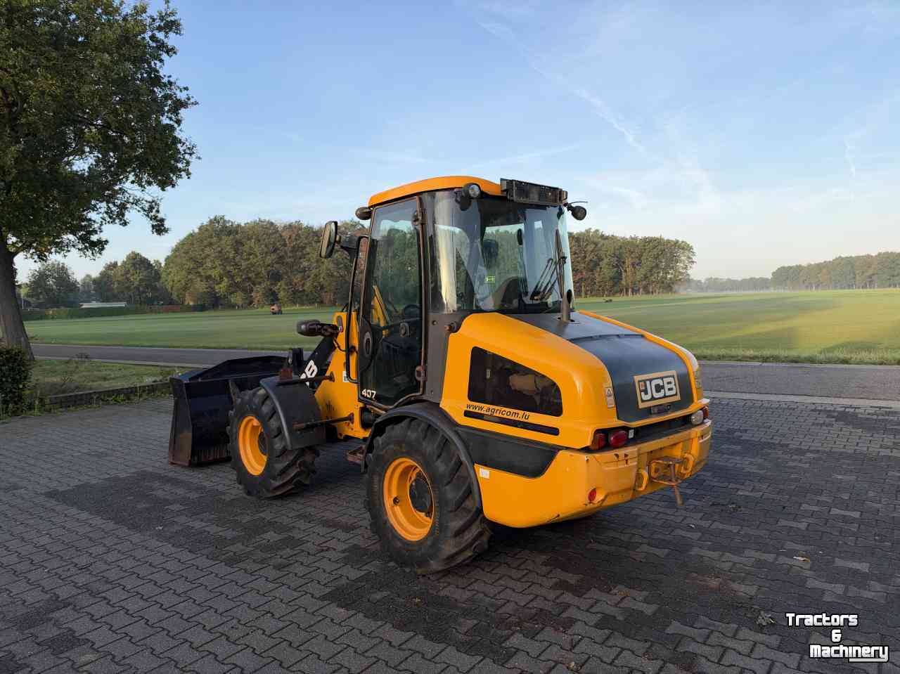 Radlader JCB 407