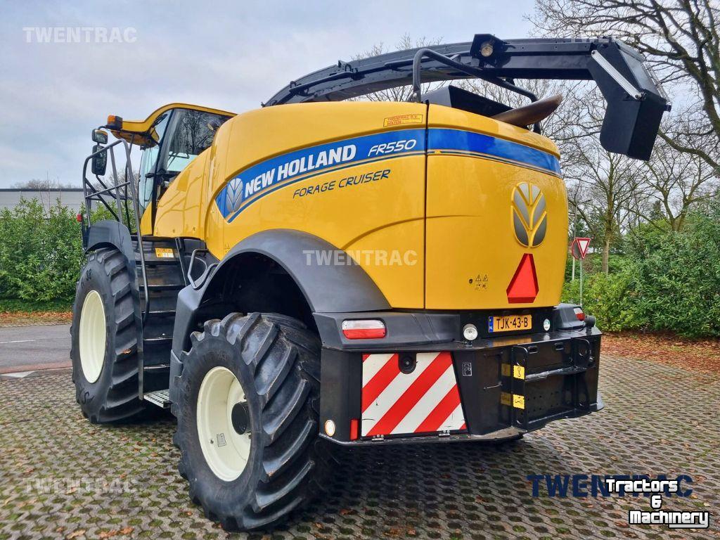 Feldhäcksler New Holland FR 550