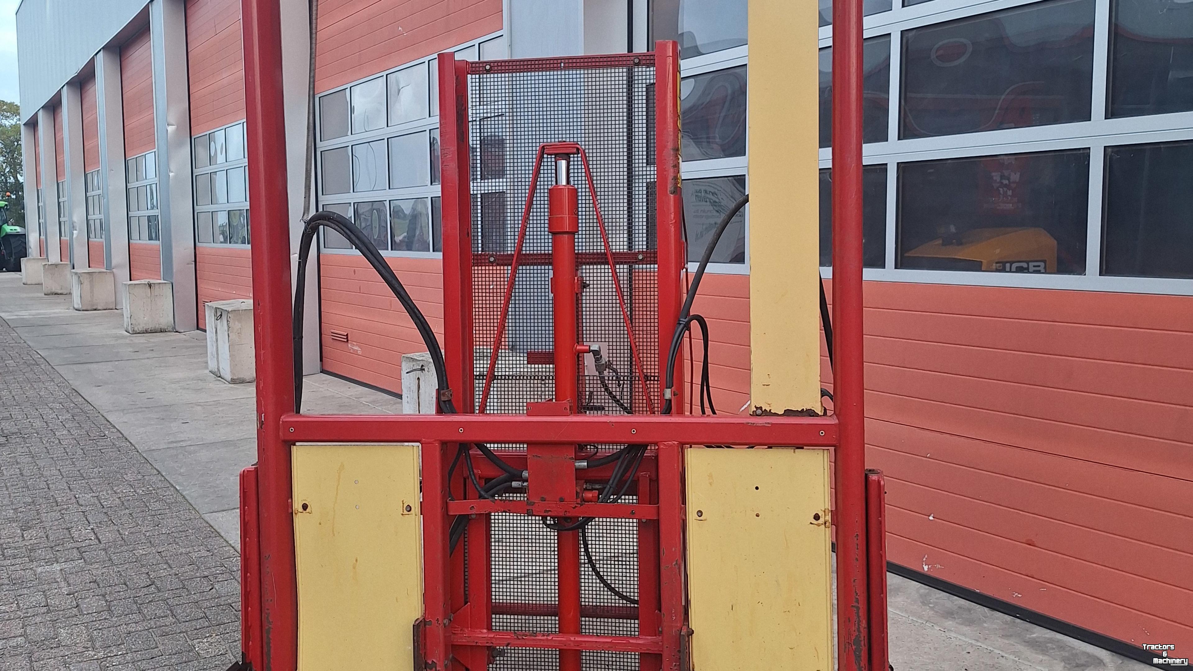 Siloblockschneider Vicon VICON UZS 195 met hefmast