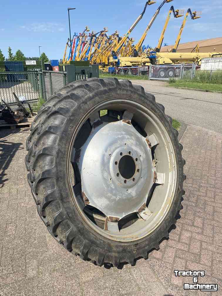 Räder, Reifen, Felgen & Distanzringe Alliance 11.2-48, 270/95R48 op verstelbare velg