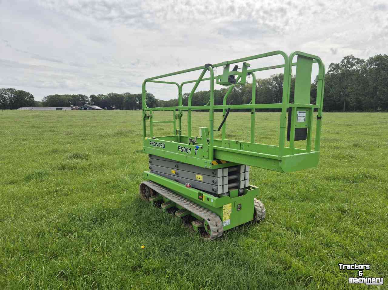 Scherenarbeitsbühnen  Fronteq FS0610T Schaar hoogwerker rups