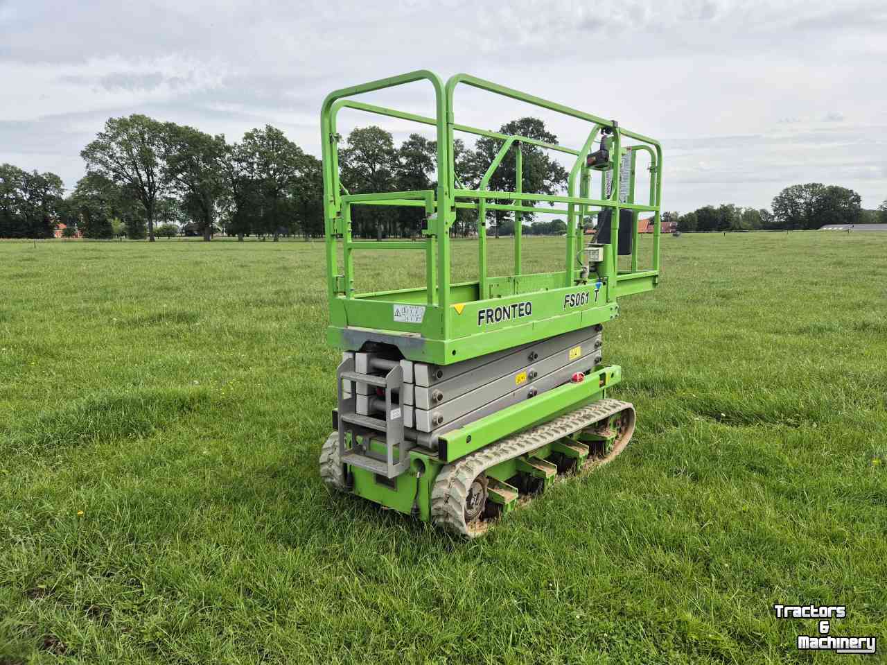 Scherenarbeitsbühnen  Fronteq FS0610T Schaar hoogwerker rups