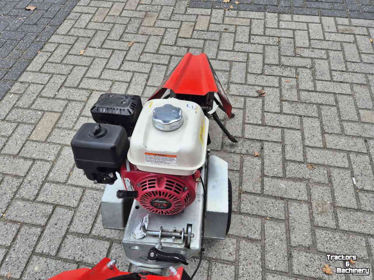 Unkraut-Streicher Nimos MVG-11