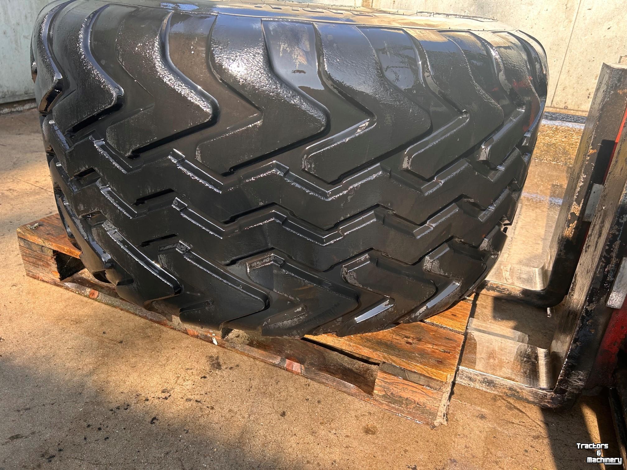 Räder, Reifen, Felgen & Distanzringe Vredestein 620/50R22,5 Flotation pro