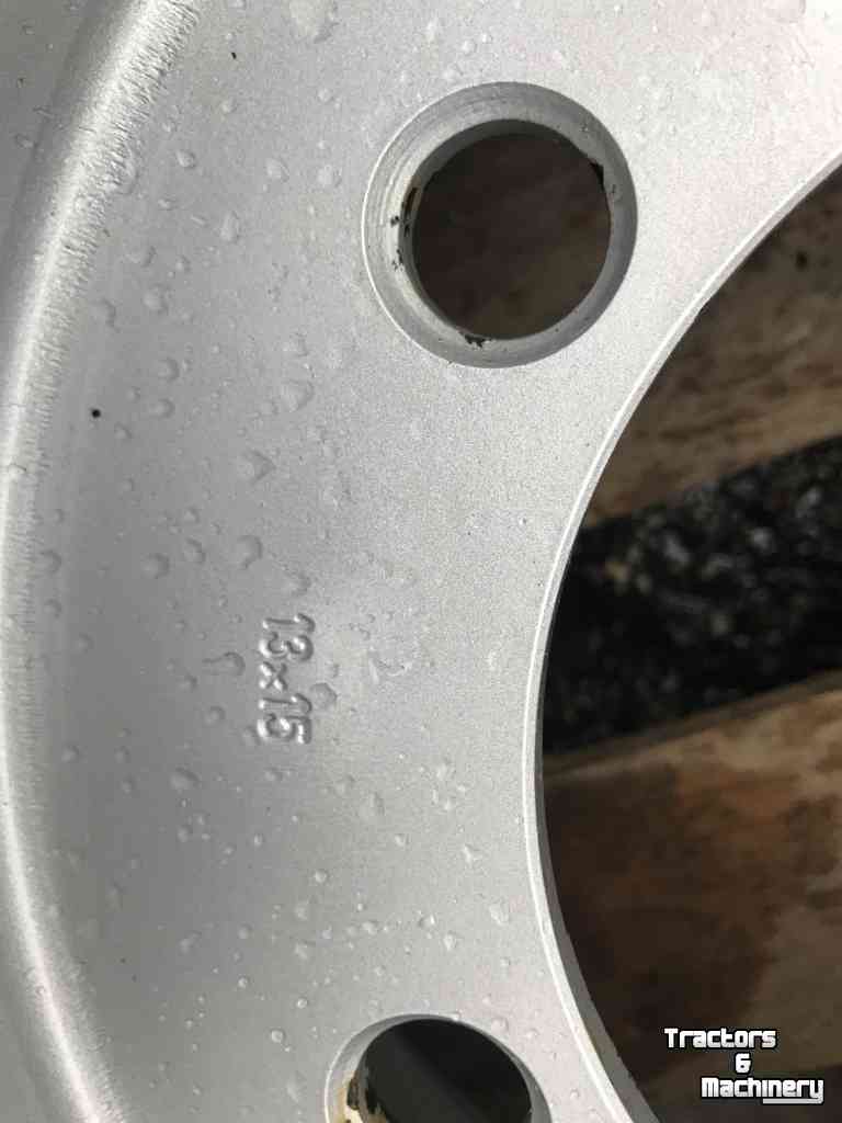 Räder, Reifen, Felgen & Distanzringe  13W15