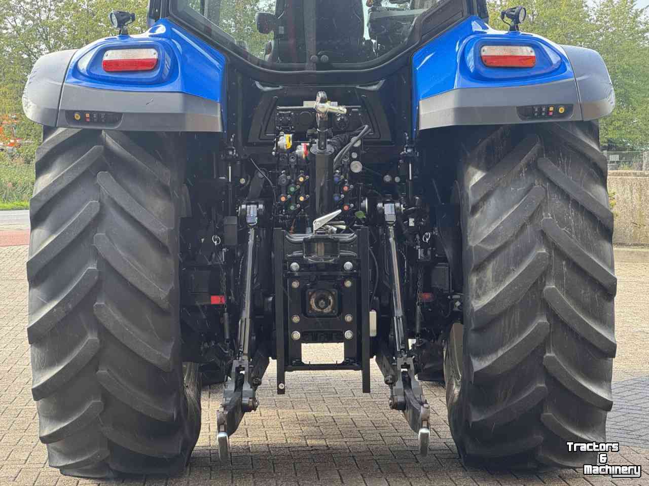 Schlepper / Traktor New Holland T7.260PLMI vario Stage V Fronthef+PTO Lucht Hydr. rem GPS 56km