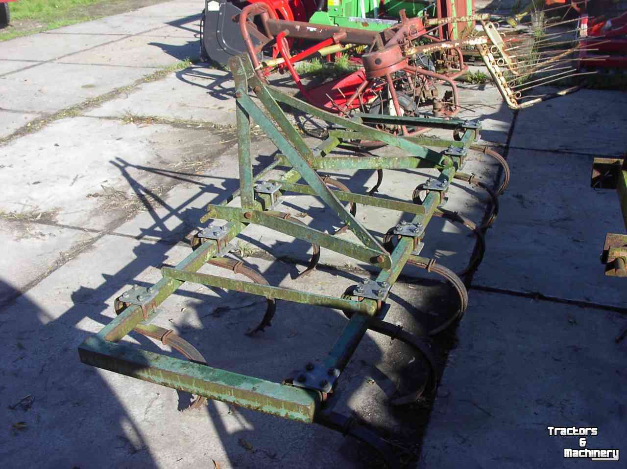 Grubber  Veertand cultivator