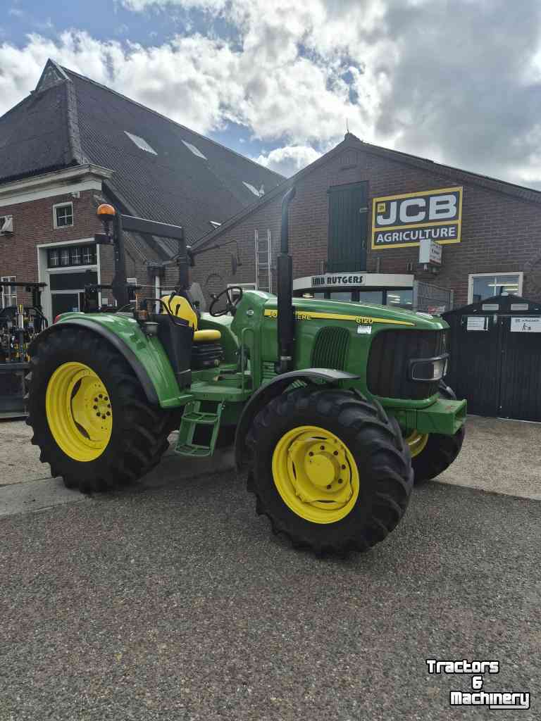 Schlepper / Traktor John Deere 6120