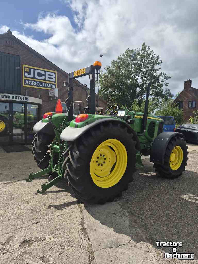Schlepper / Traktor John Deere 6120
