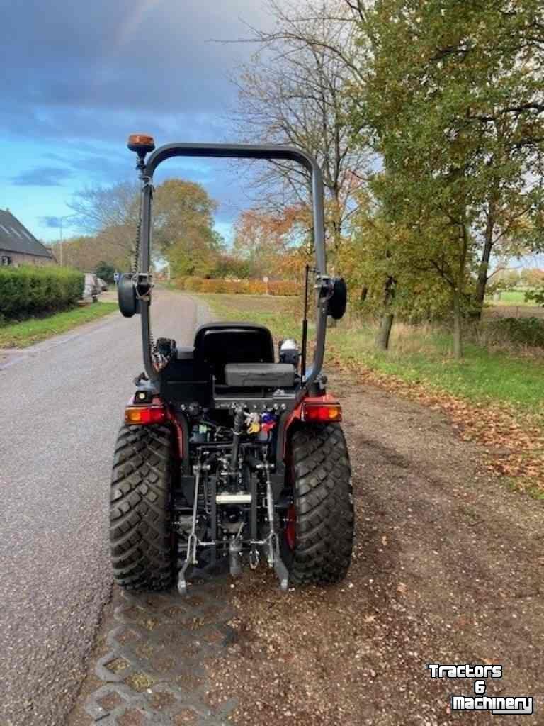 Obsttraktor Kubota LX-401