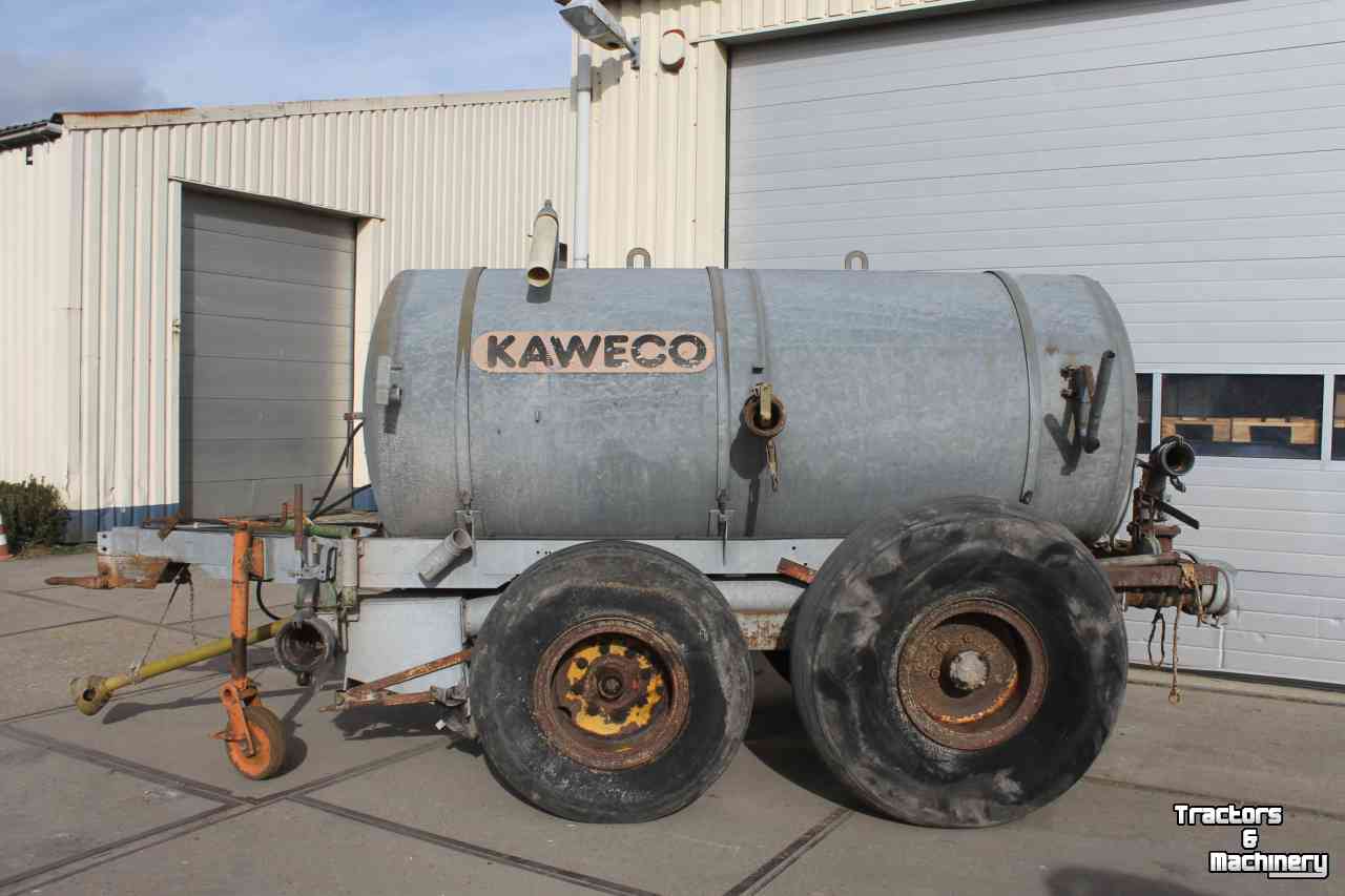 Gülletankwagen / Güllefässer Kaweco 4200 liter mesttank giertank verdringerpomp wormpomp pomptankwagen