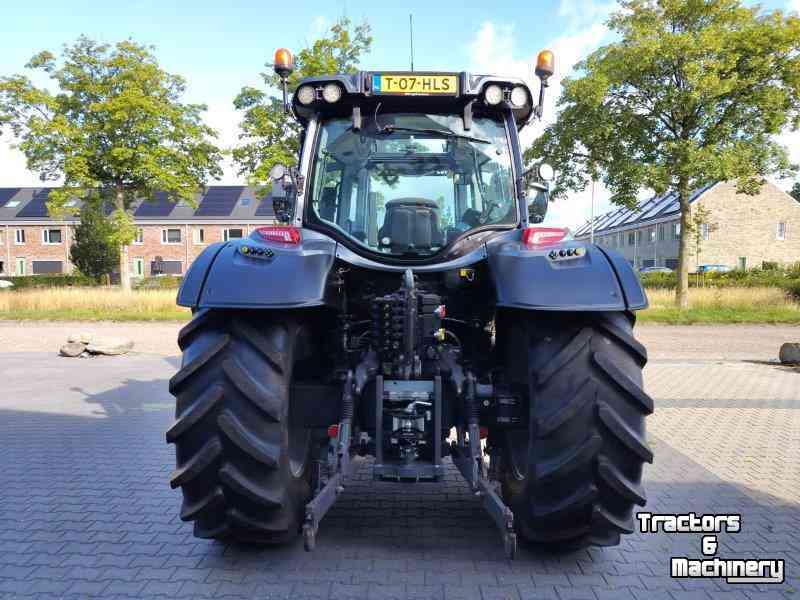 Schlepper / Traktor Valtra N174 Versu